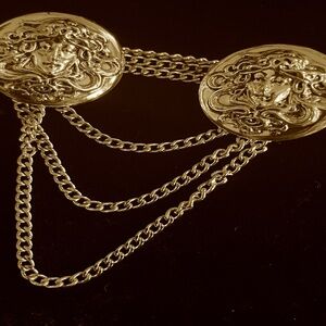 Noveau lady cloak clasp